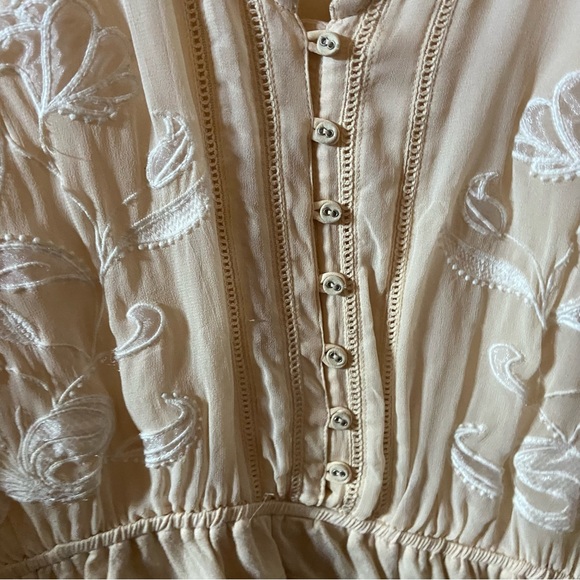 Anthropologie Floral Embroidered button down medium petite - Picture 6 of 9